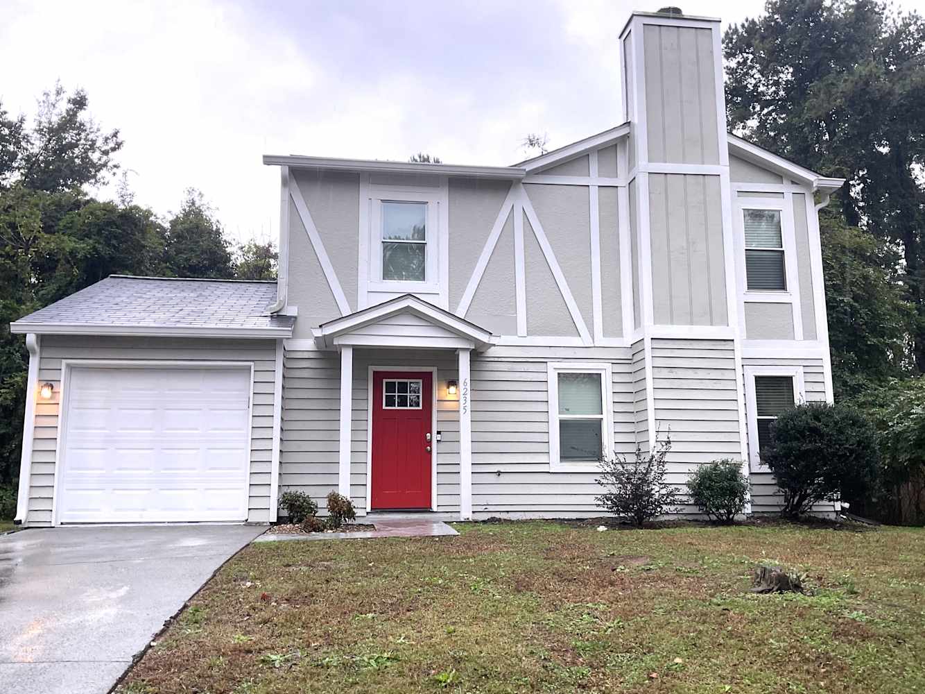Front of 6235 Creekford Ln, Lithonia, GA
