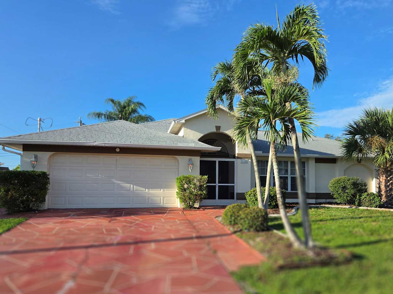 624 SE 18th Ter, Cape Coral photo 1