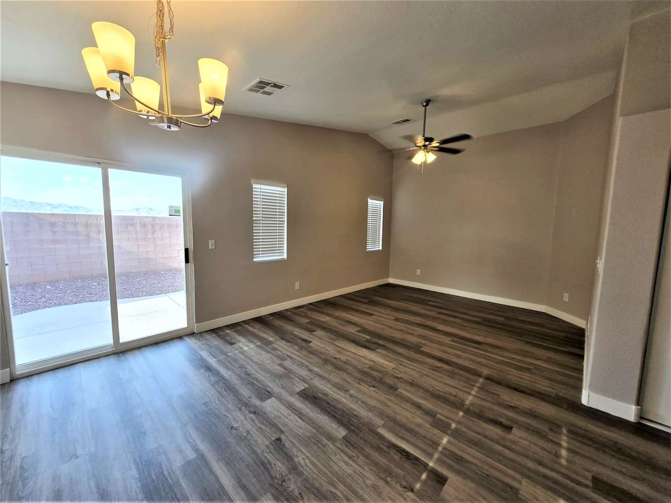 6240 Branded Brook Ave, Las Vegas photo 9