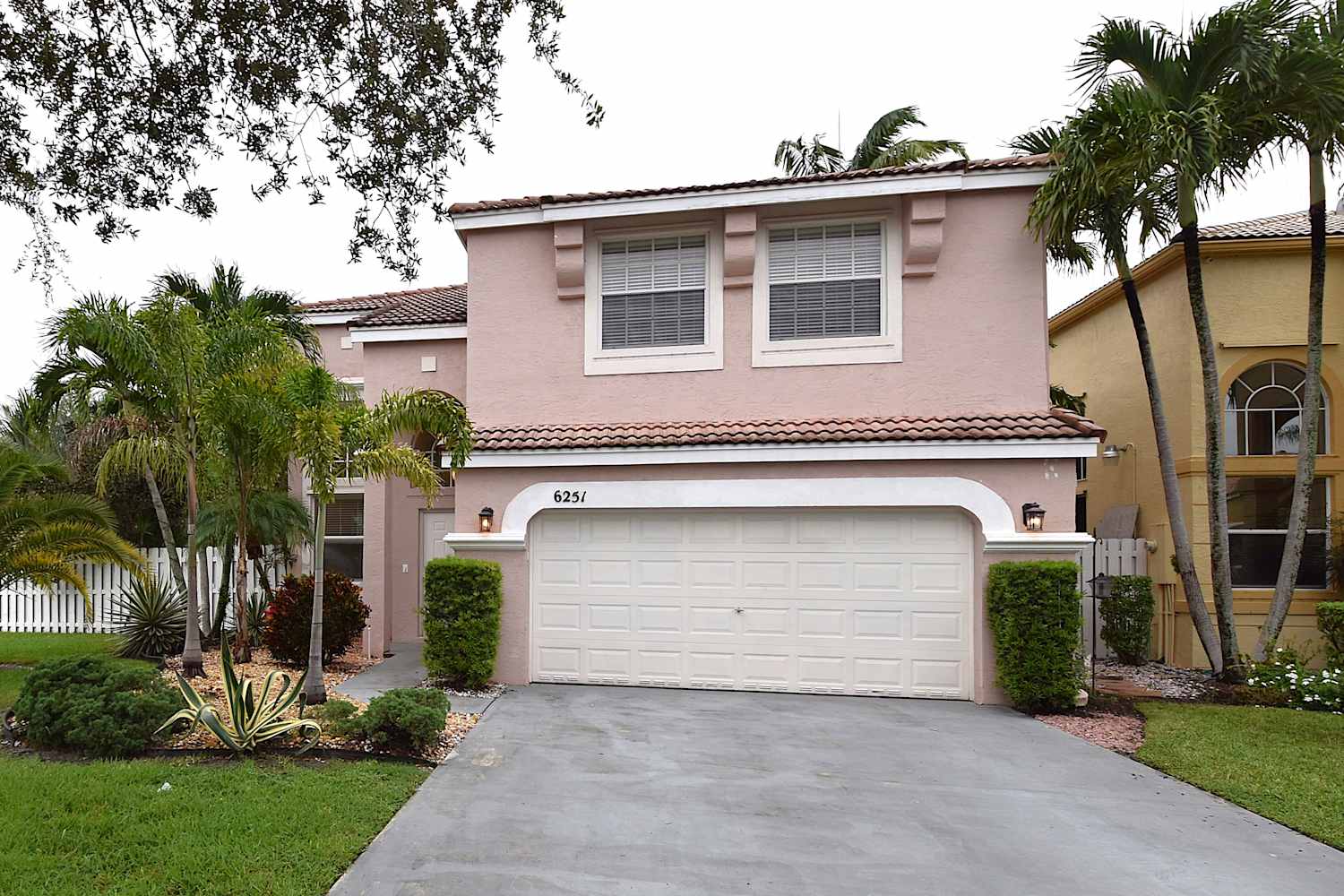 6251 Oak Bluff Way, Lake Worth photo 1