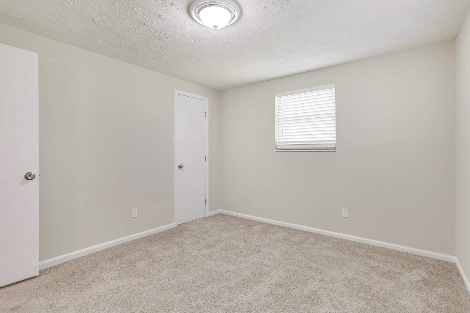 6265 Lakeview Dr, Douglasville photo 21