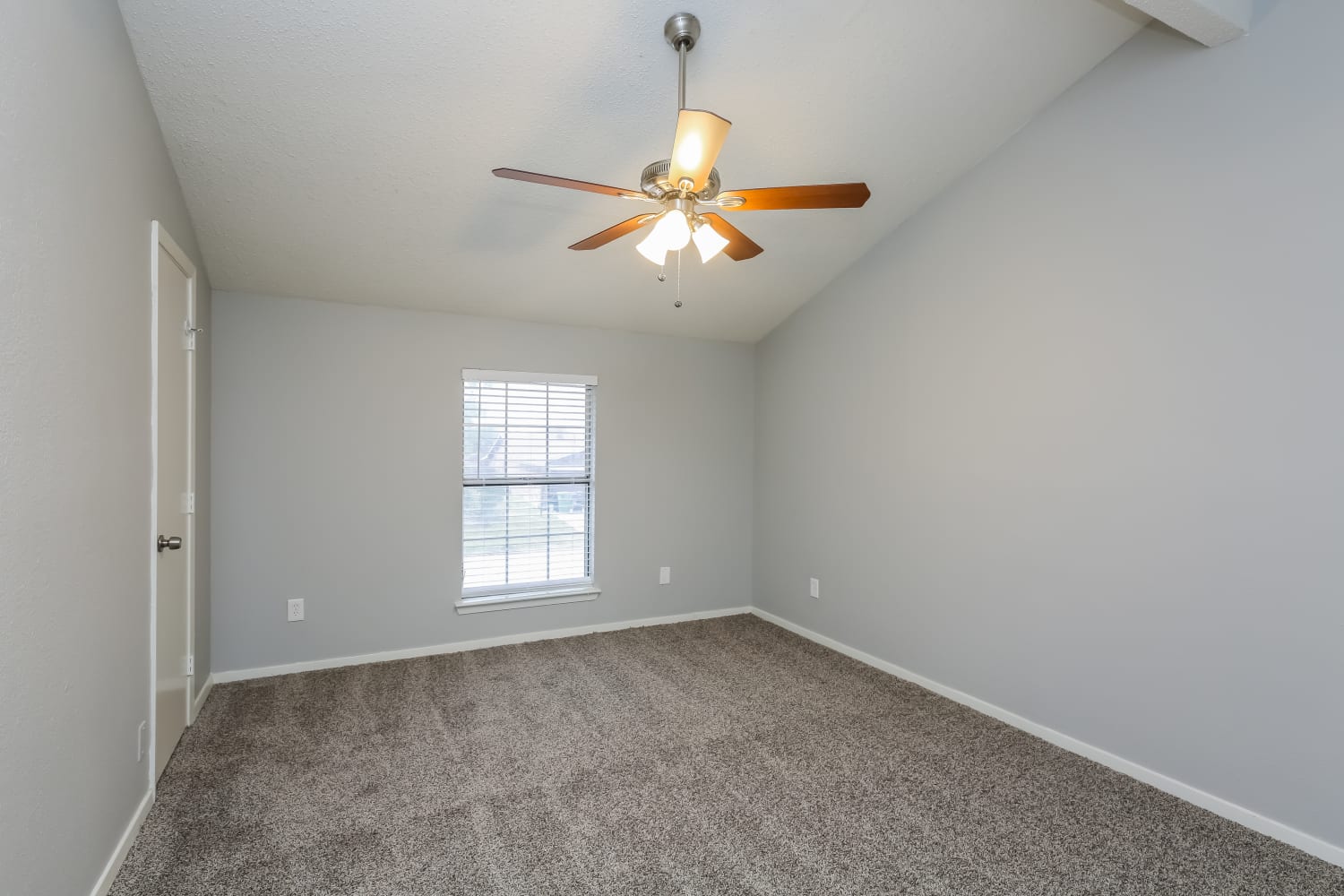 627 Plainview Dr, Mansfield photo 8
