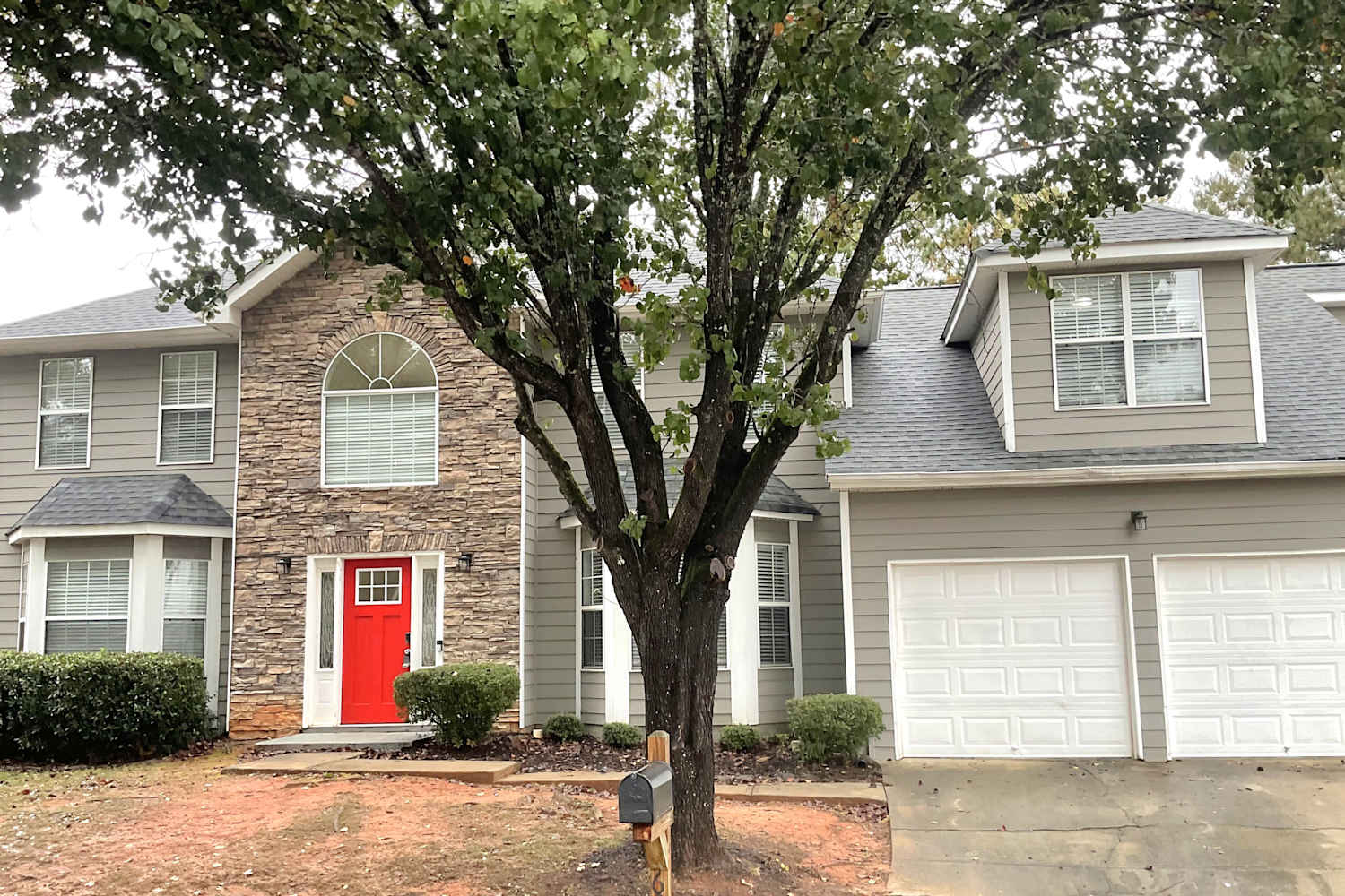 Front of 6284 Katelyn Park, Lithonia, GA