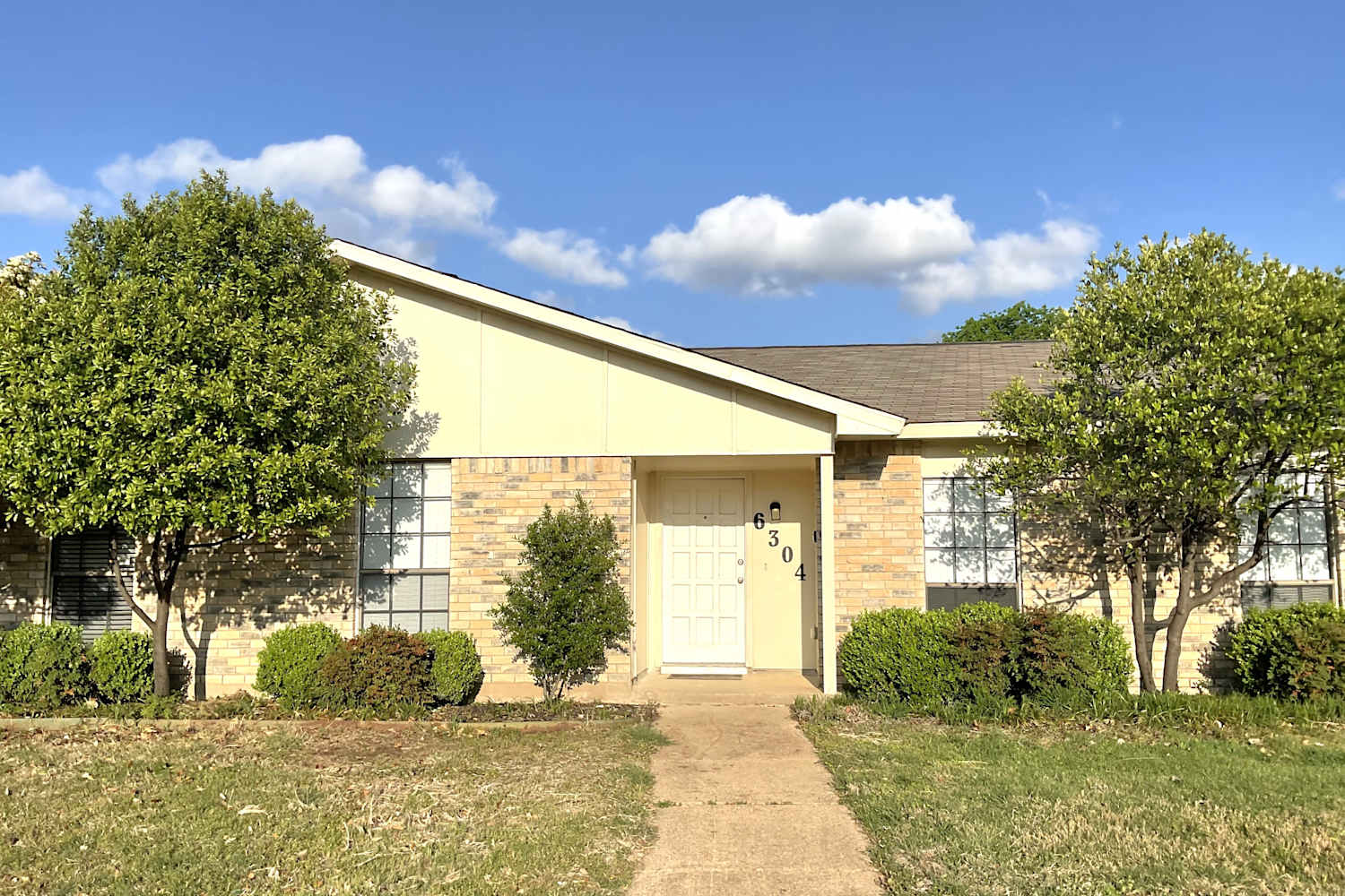 Front of 6304 Jennings Dr, The Colony, TX