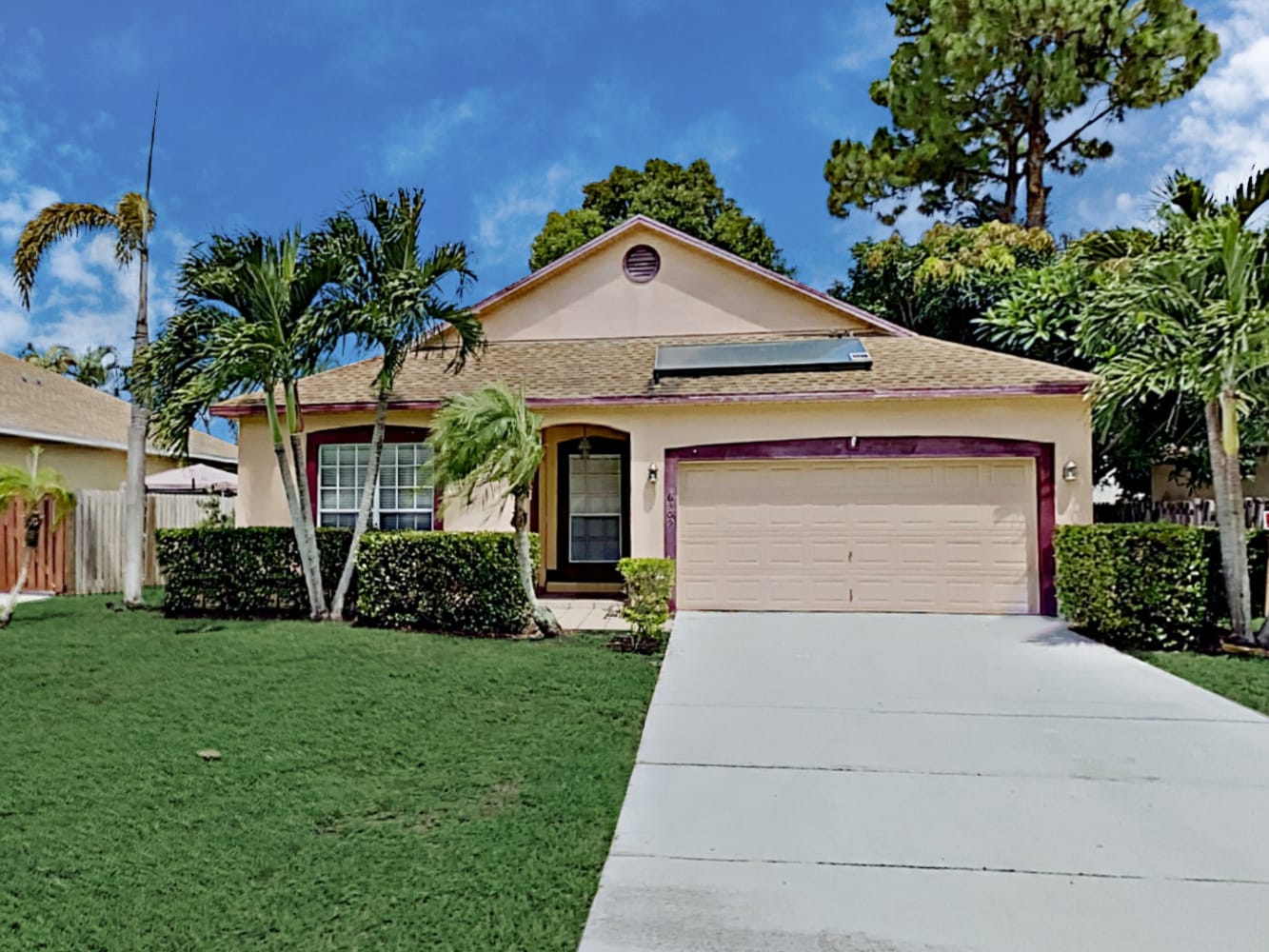 Front of 6309 Lauderdale St, Jupiter, FL