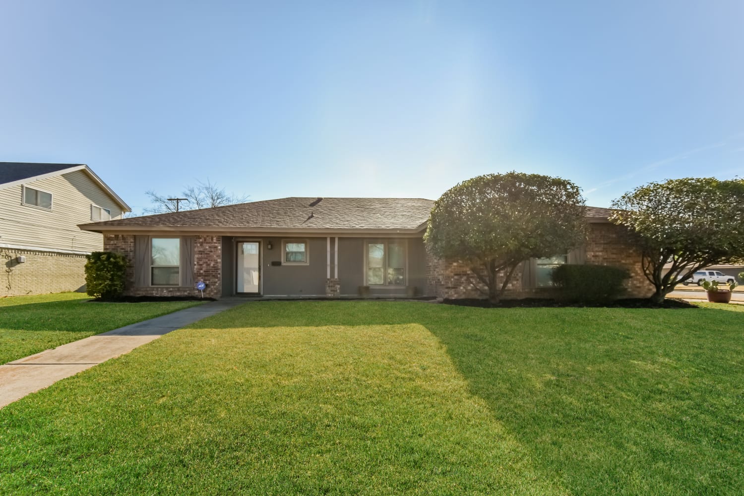 637 Barkridge, Burleson photo 1