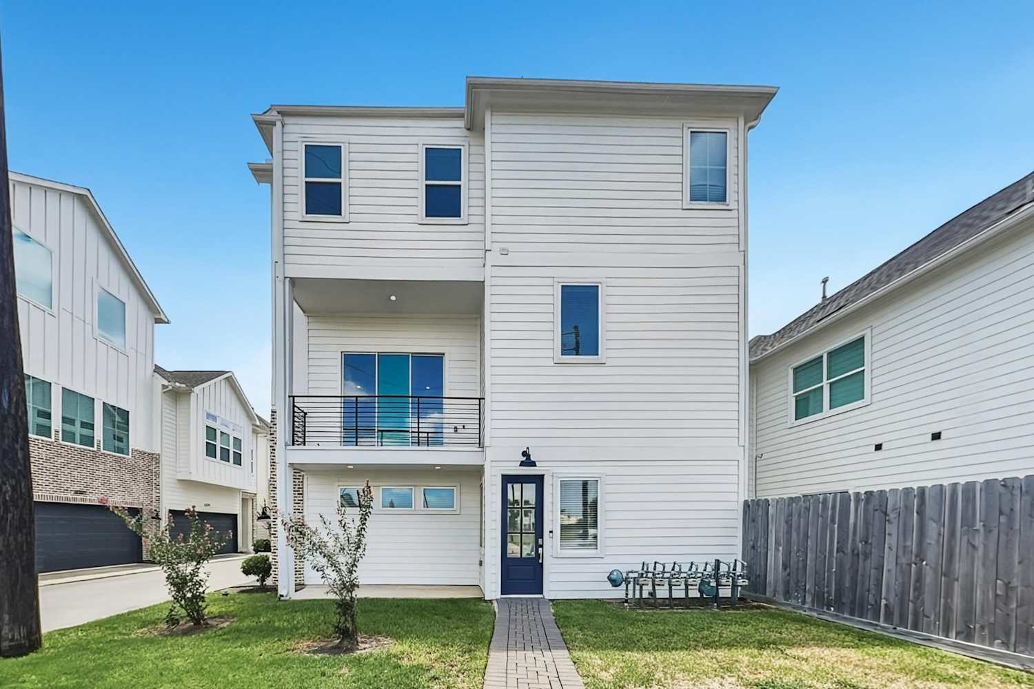 6383 Paddington Bend Dr, Houston photo 1