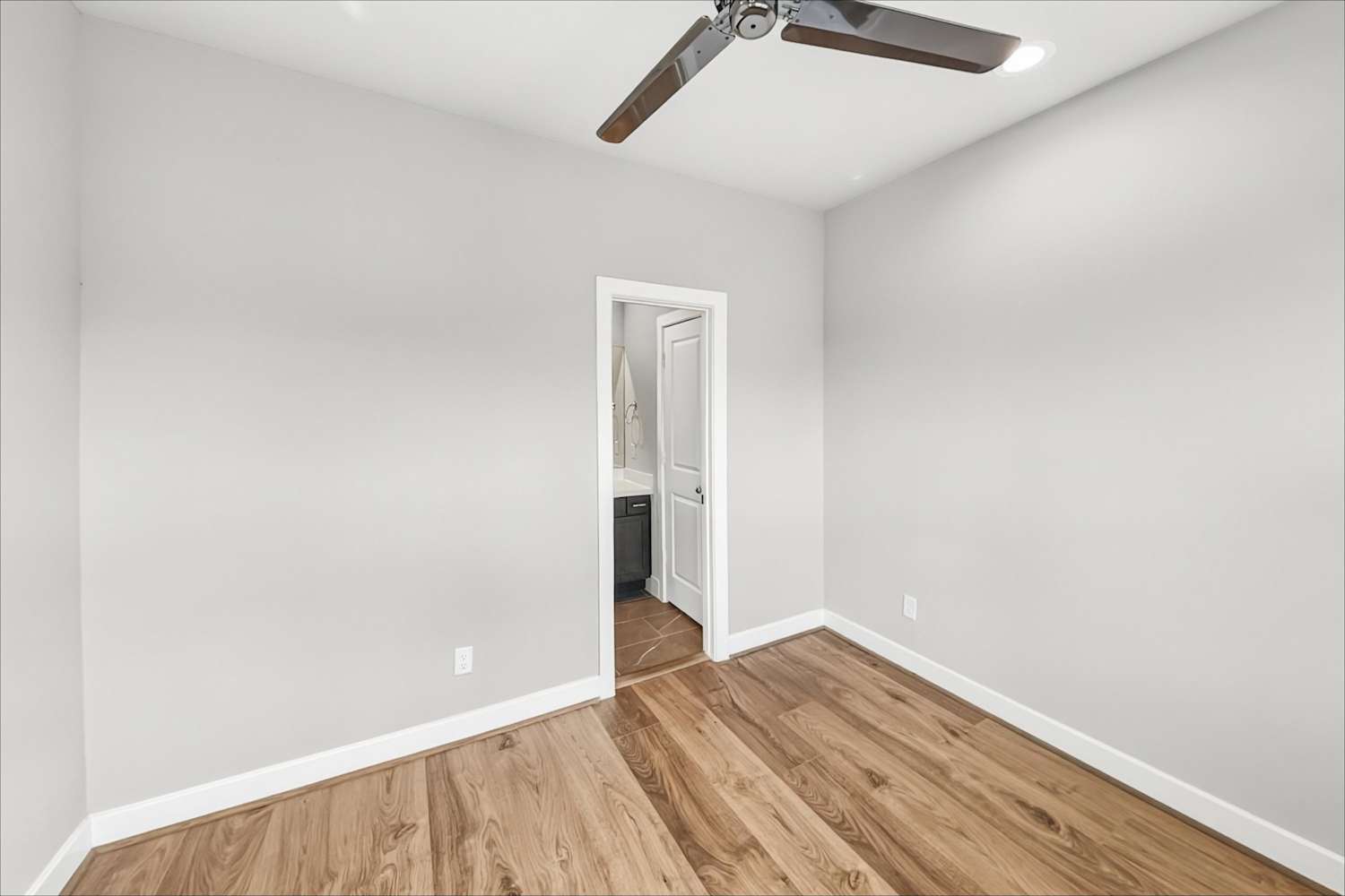 6383 Paddington Bend Dr, Houston photo 17