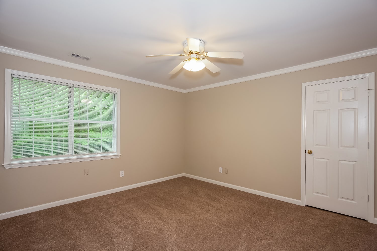 6401 Stoxmeade Dr, Mint Hill photo 13