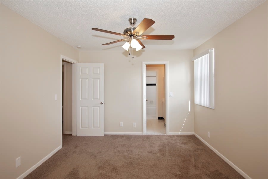6413 French Angel Ter, Margate photo 14