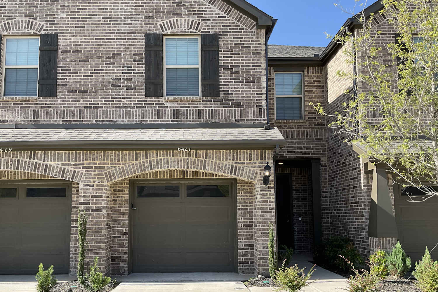 Front of 6427 Blue Trl, Arlington, TX