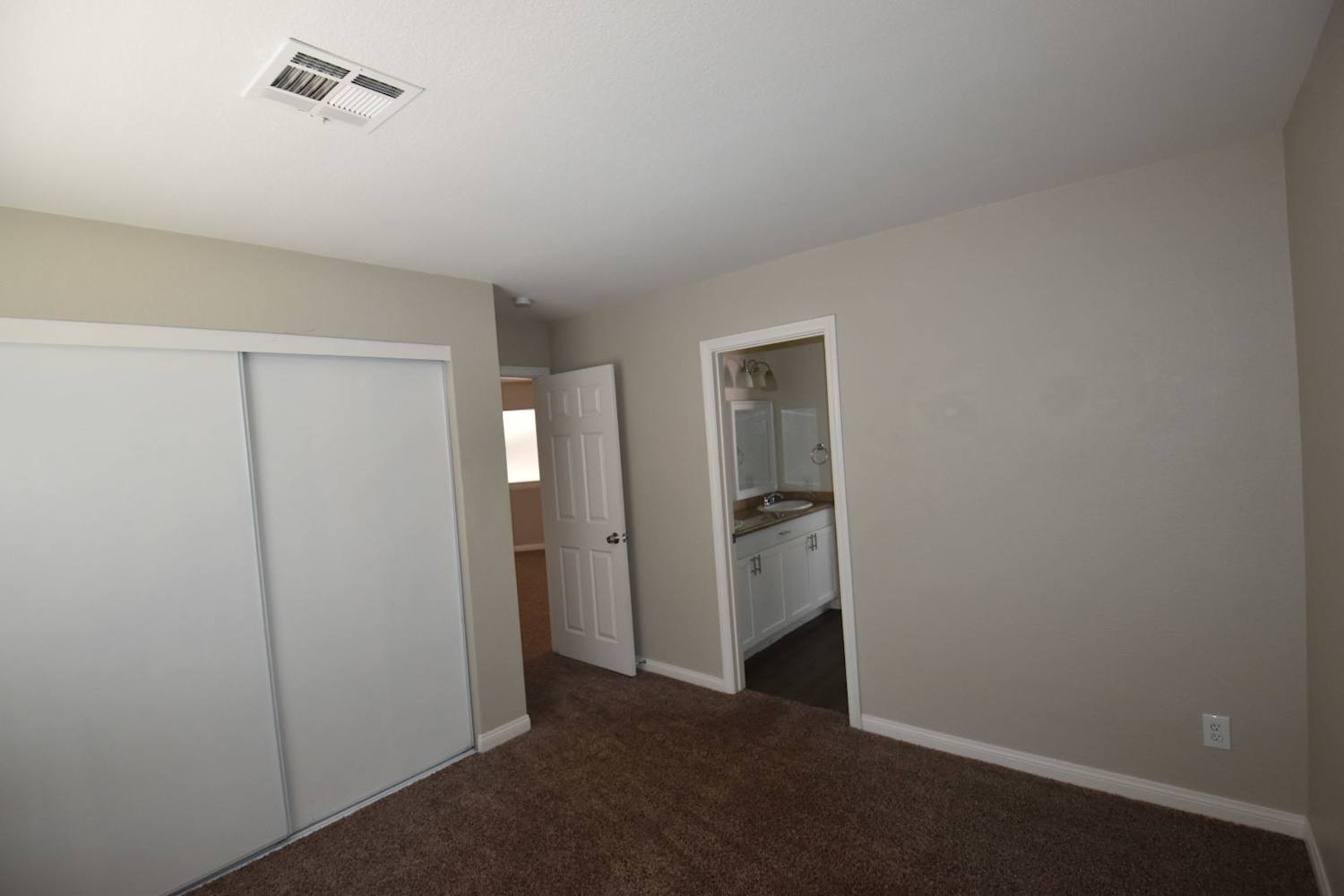 6440 Silver Dawn Ln, Las Vegas photo 11