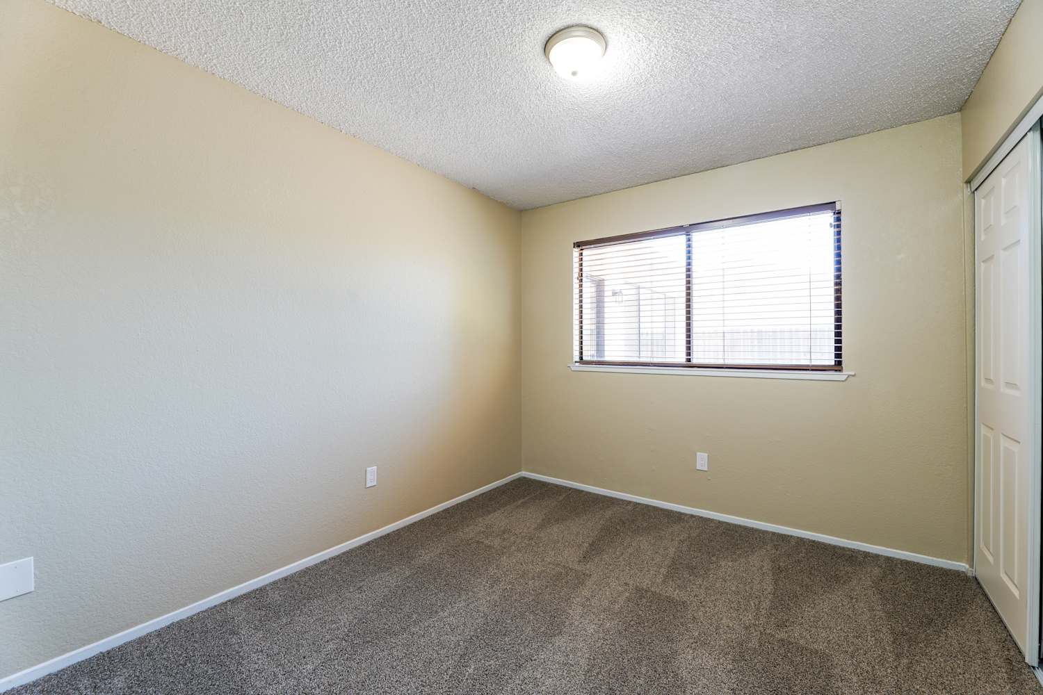 645 Grider Dr, Roseville photo 12