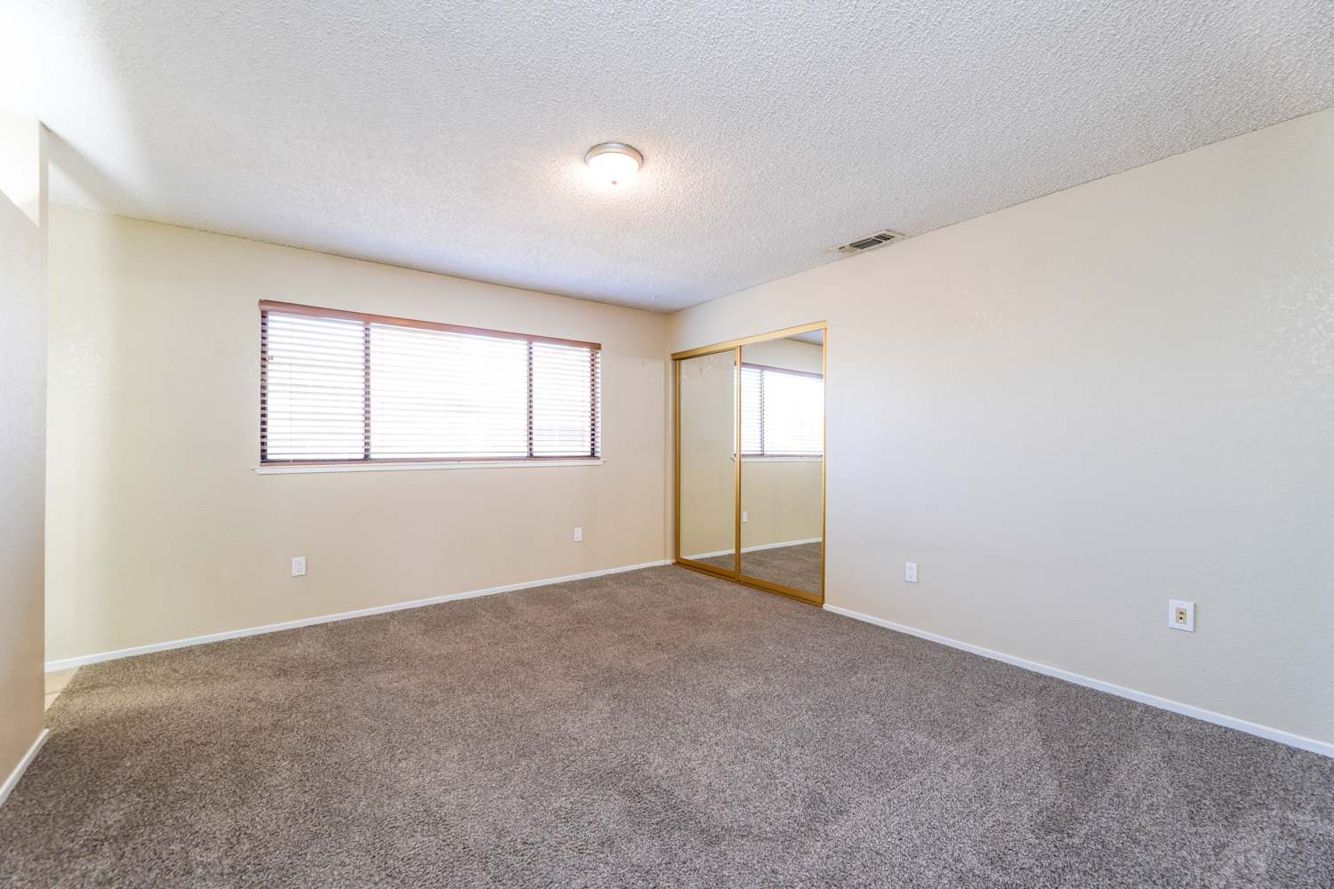 645 Grider Dr, Roseville photo 9