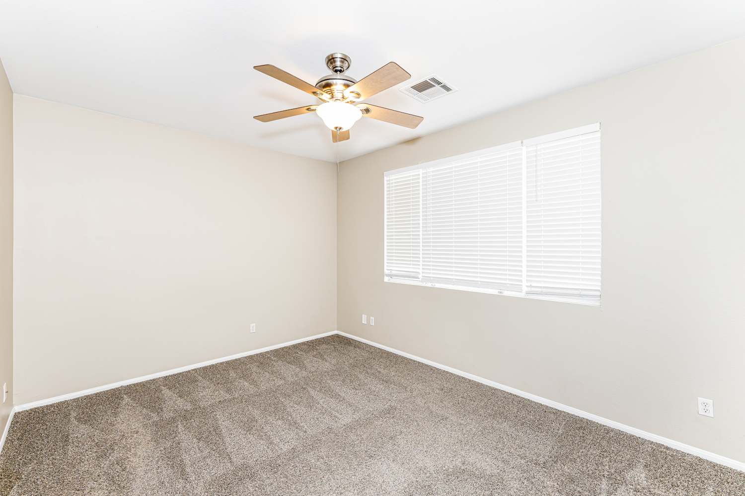 646 Pinetop Lake St, Henderson photo 10