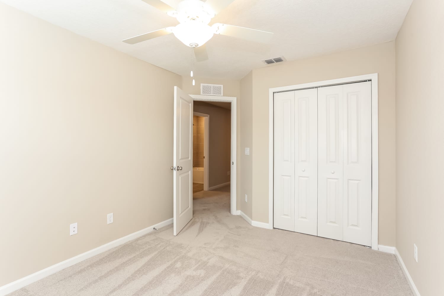 653 Cherry Ridge Dr, Jacksonville photo 13