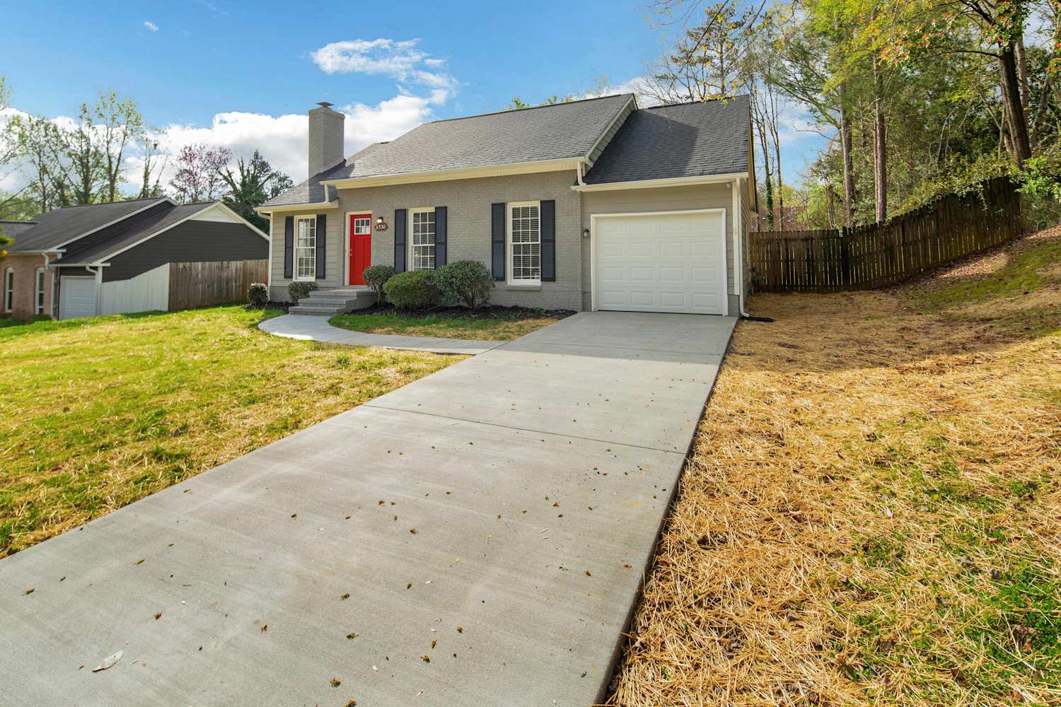 6530 Touchwood Dr, Charlotte photo 1
