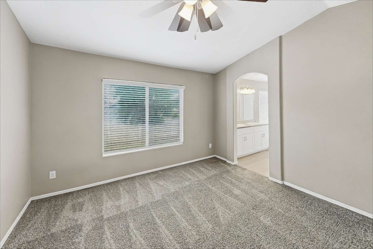 6538 W Prickly Pear Trl, Phoenix photo 12