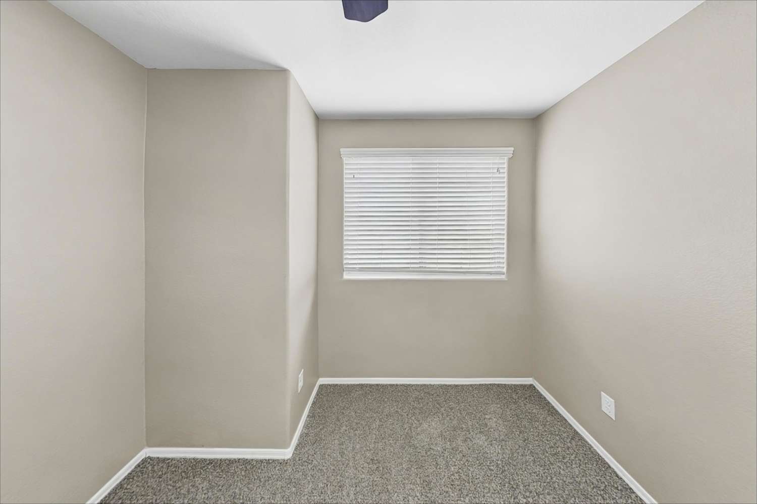 6538 W Prickly Pear Trl, Phoenix photo 16