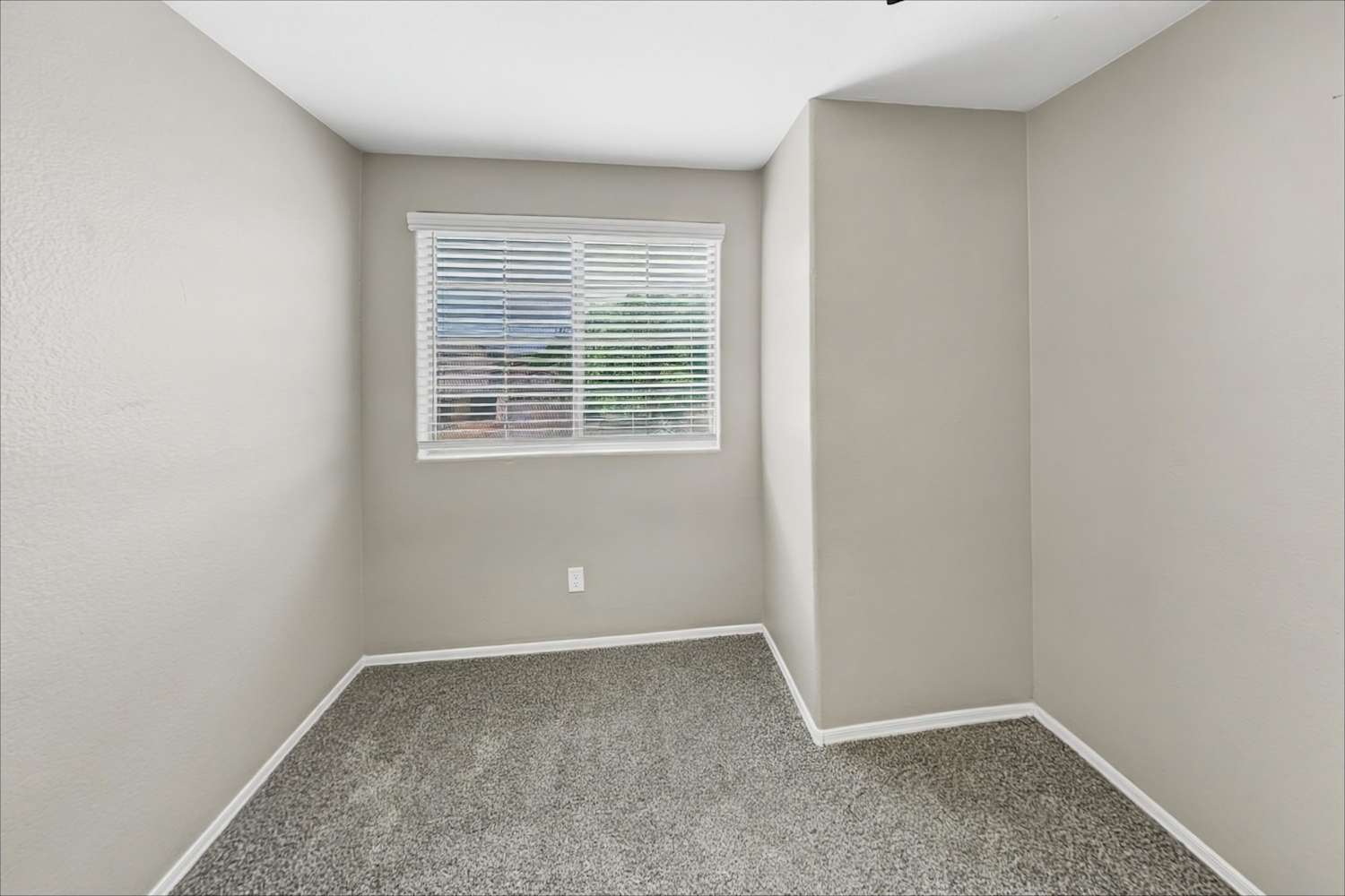 6538 W Prickly Pear Trl, Phoenix photo 17