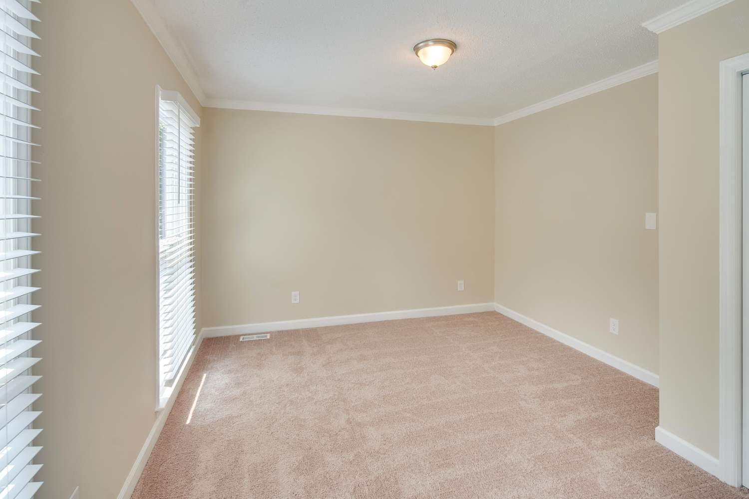 6541 Dougherty Dr, Charlotte photo 20