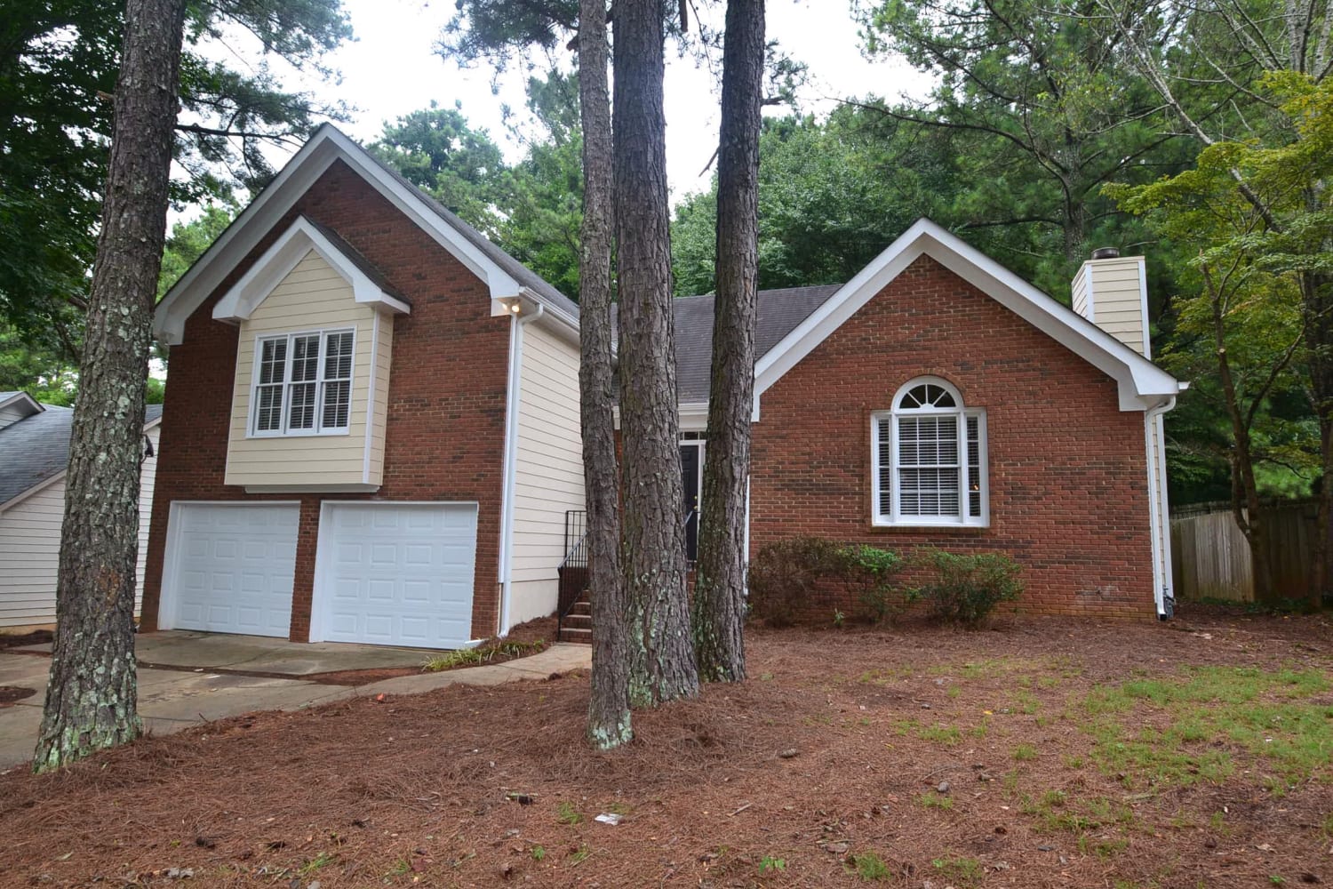 Front of 656 Radford Cir, Woodstock, GA