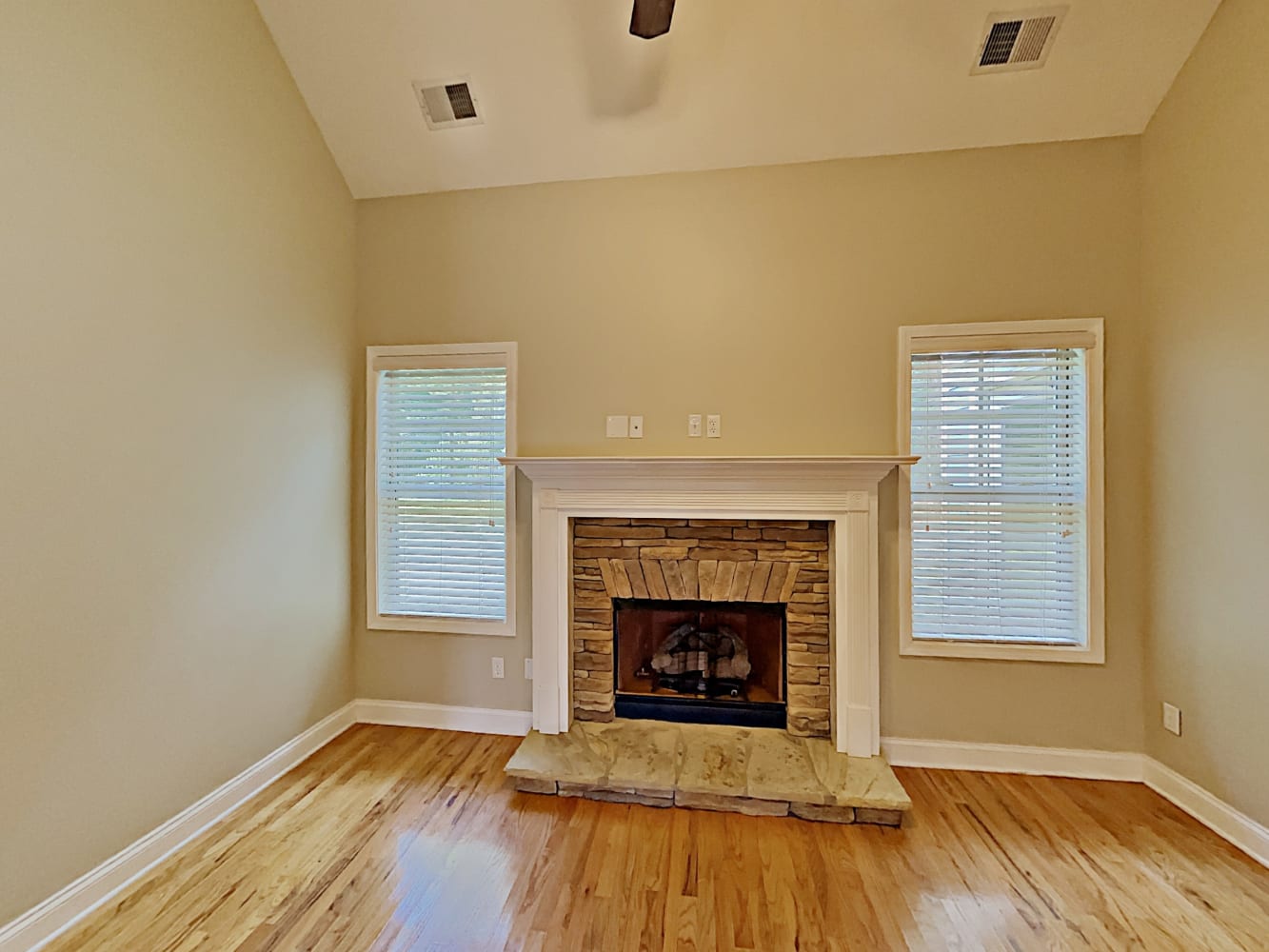 658 Royal Crest Ct, Canton photo 5