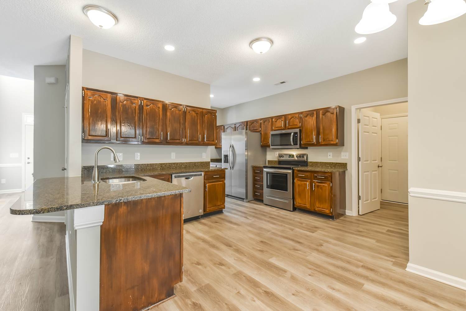6607 Reedy Creek Rd, Charlotte photo 8