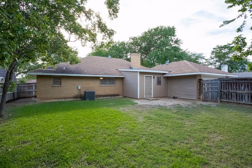 6616 Braddock Pl, Dallas photo 24