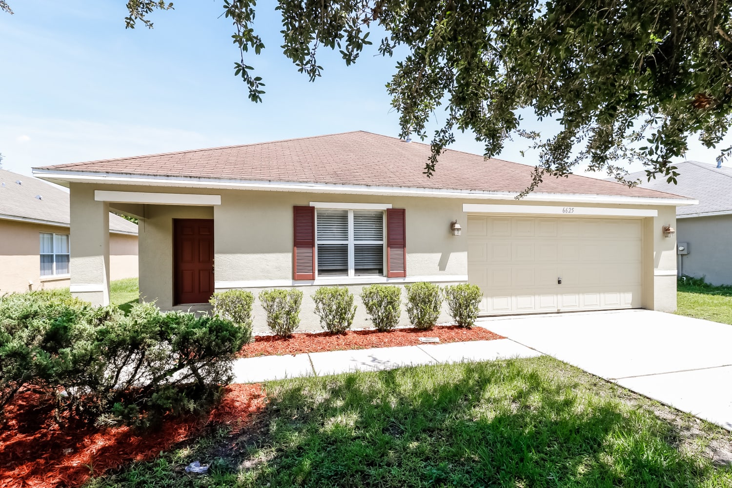 6625 Waterton Dr, Riverview photo 1