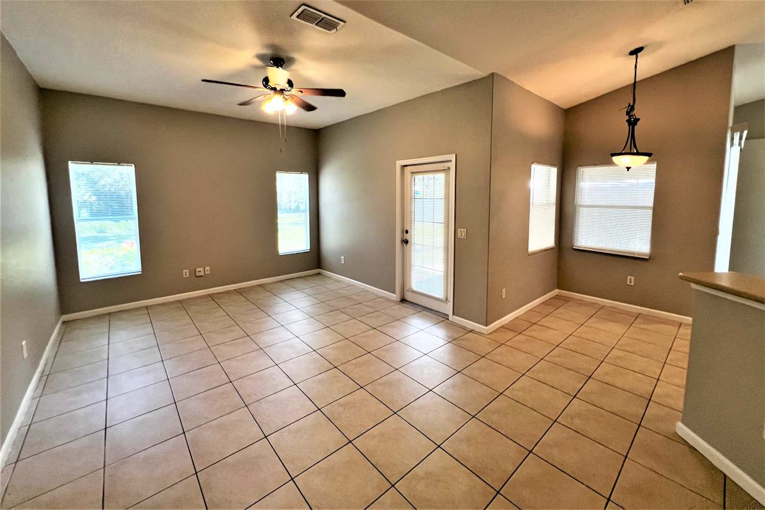 668 SE Damask Ave, Port Saint Lucie photo 7