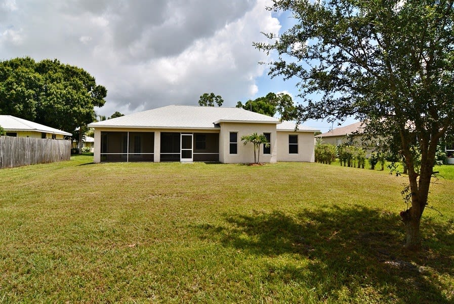 668 SE Damask Ave, Port Saint Lucie photo 19
