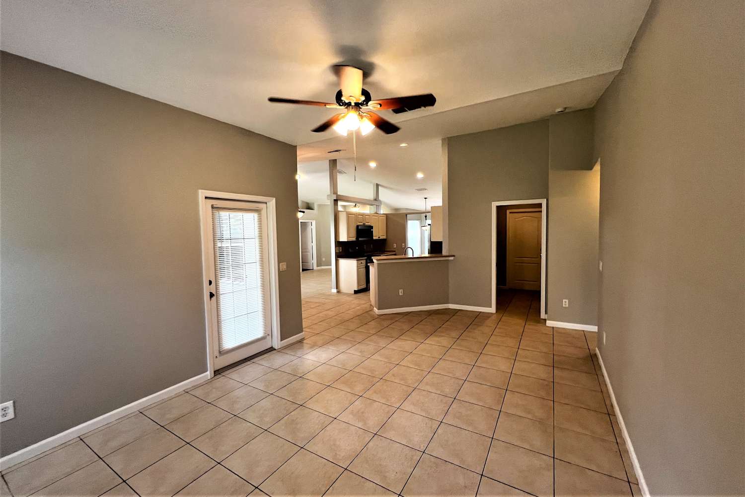 668 SE Damask Ave, Port Saint Lucie photo 8