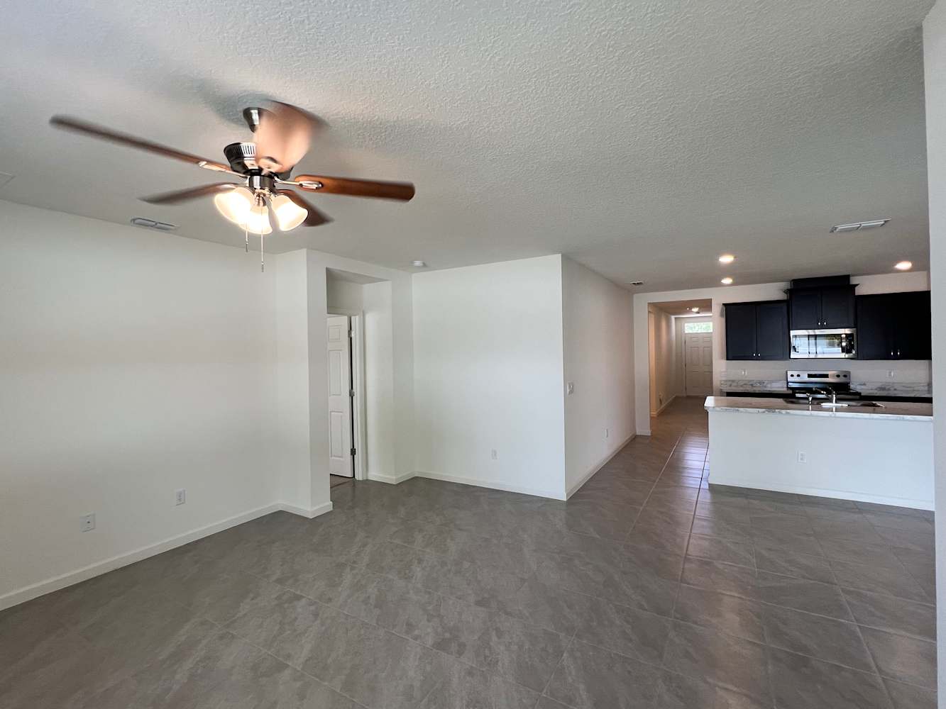 669 NW Prima Vista Blvd, Port Saint Lucie photo 3