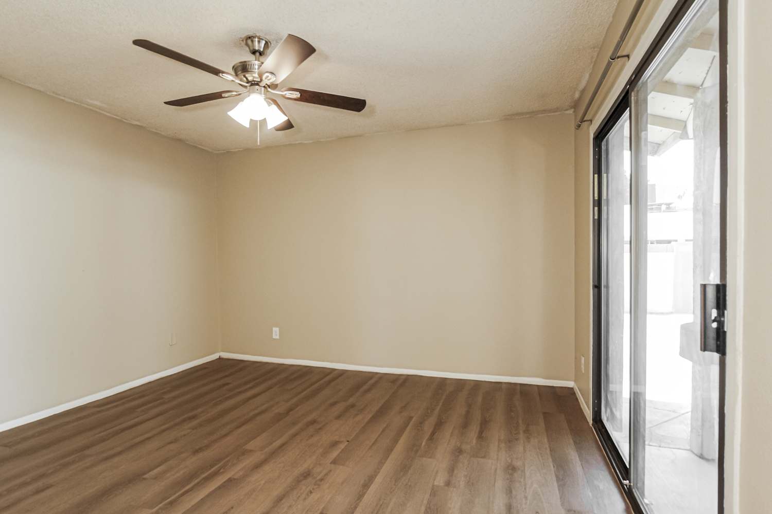6731 W Denton Ln, Glendale photo 8