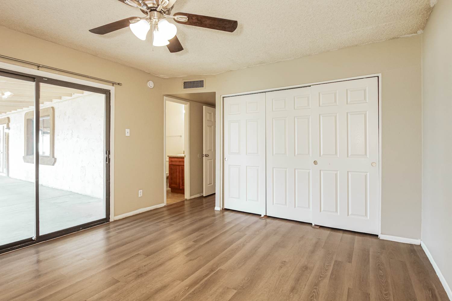 6731 W Denton Ln, Glendale photo 9