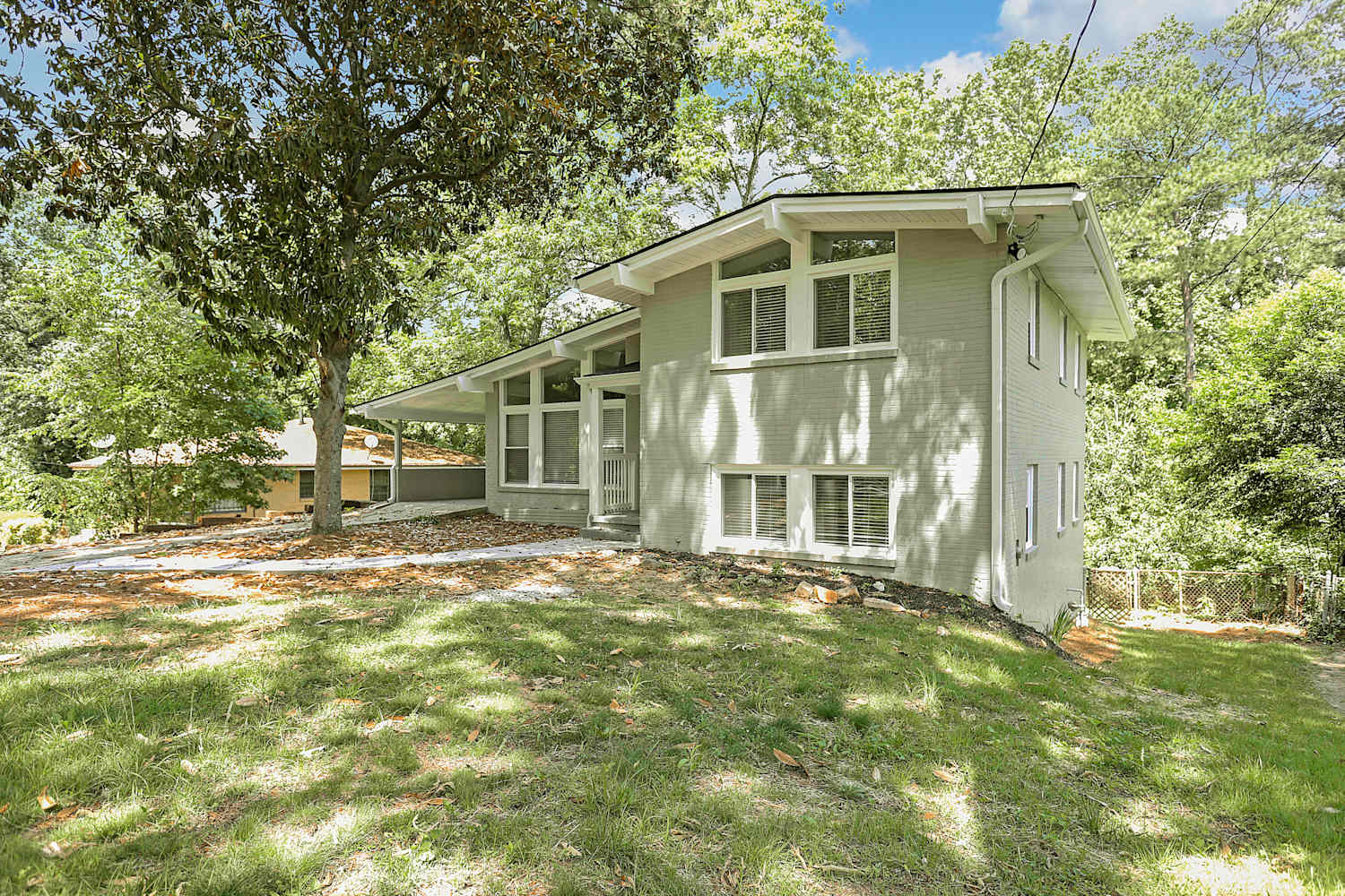 Front of 675 Albert St Nw, Atlanta, GA