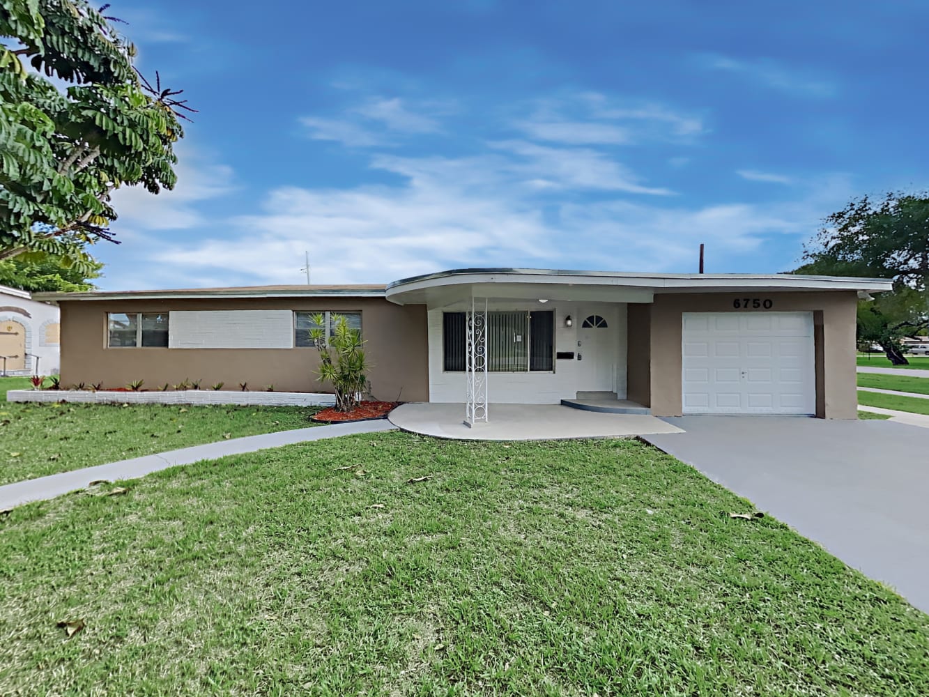 Front of 6750 SW 25th St, Miramar, FL