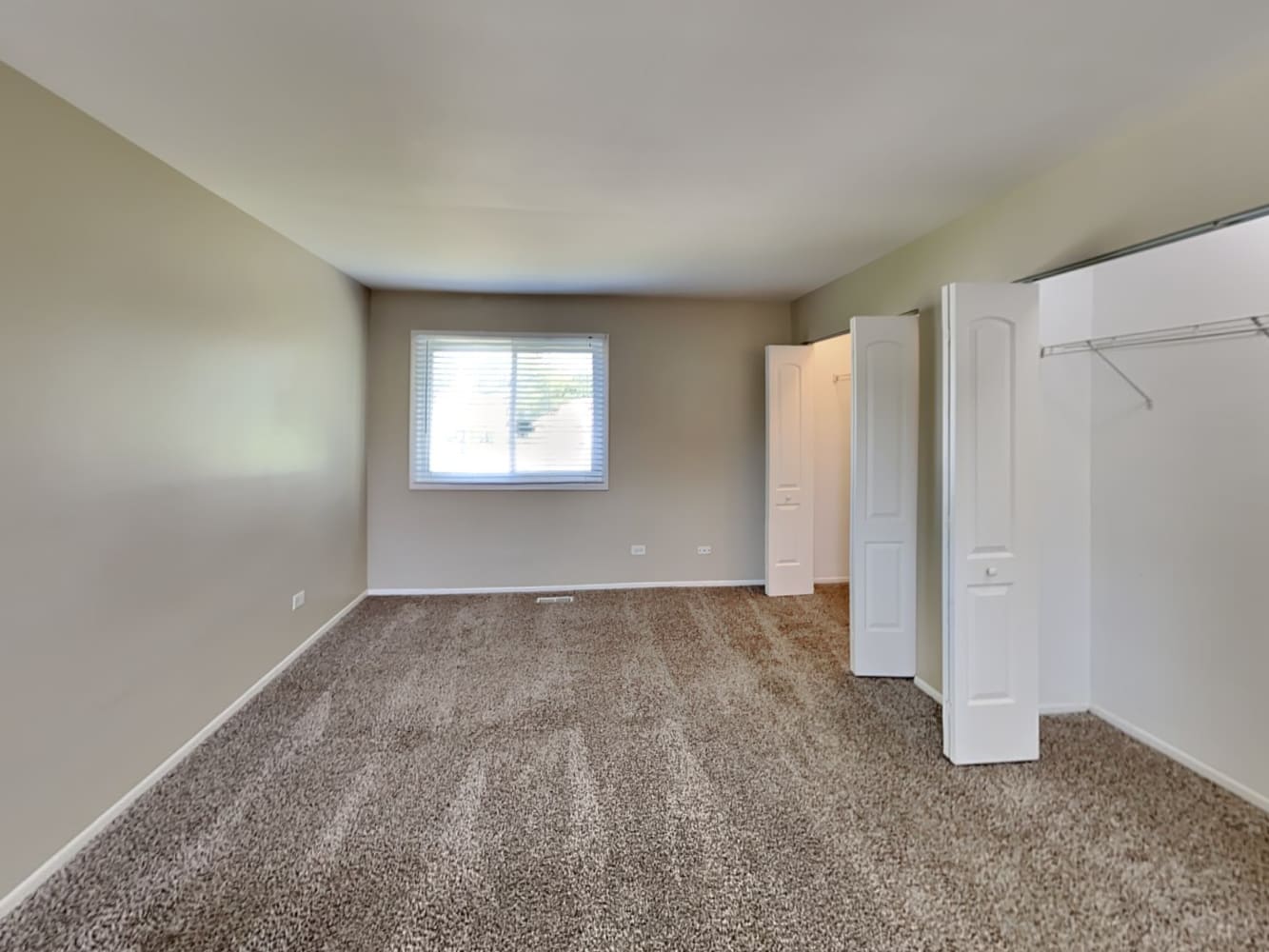 6791 Red Wing Dr, Woodridge photo 14
