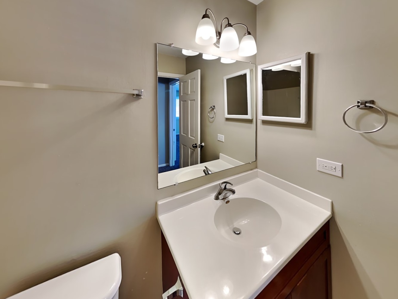 6791 Red Wing Dr, Woodridge photo 19