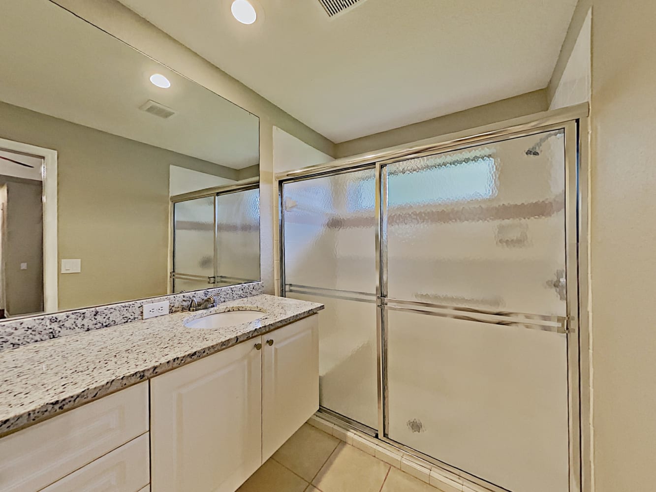 6792 Deering Cir, Sarasota photo 13