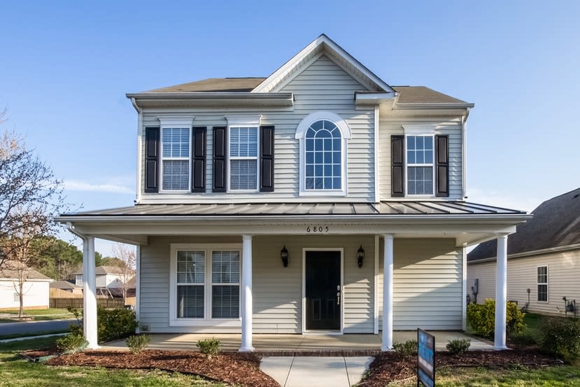 Front of 6805 Tanners Creek Dr, Huntersville, NC