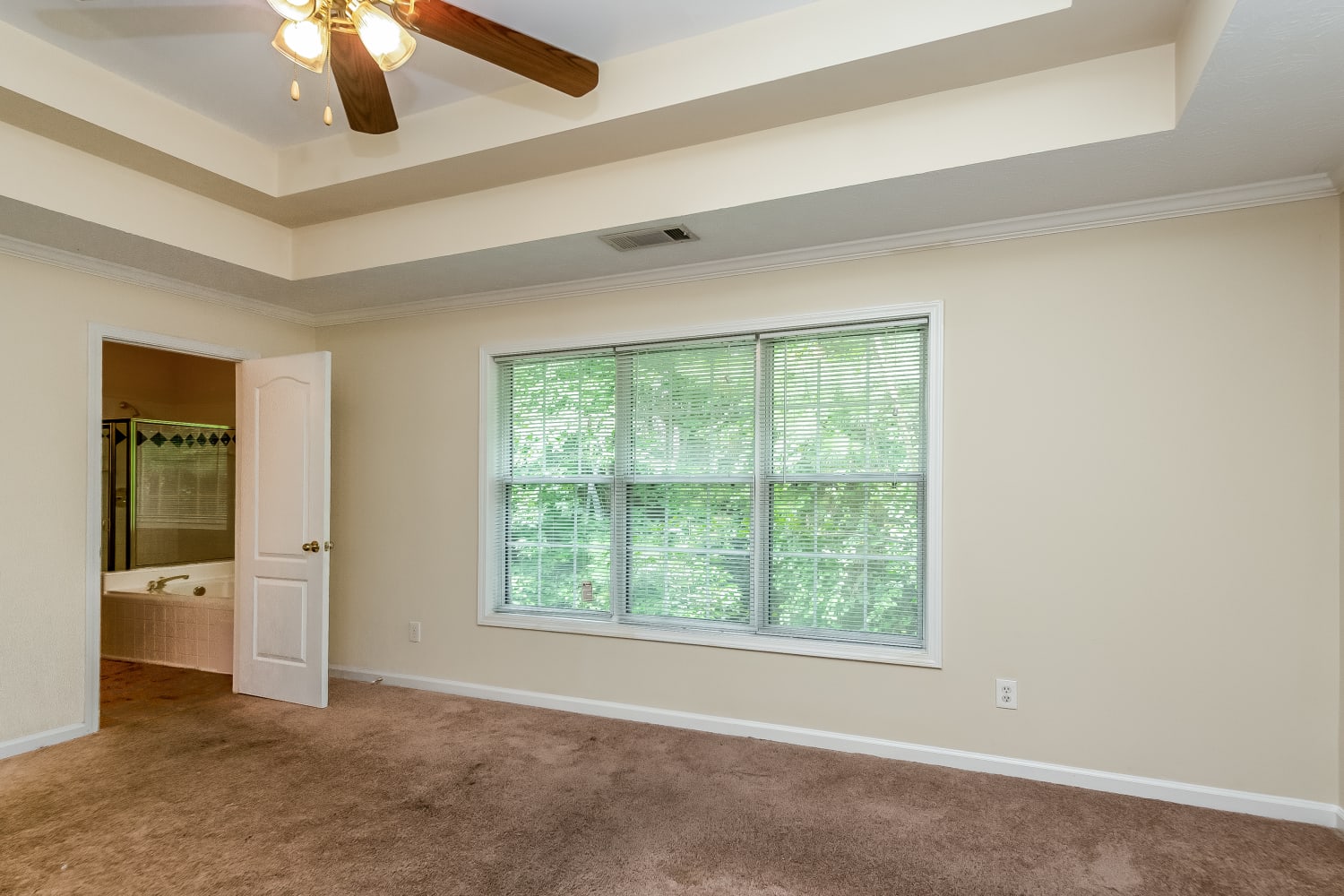6810 Waters Edge Dr, Stone Mountain photo 12