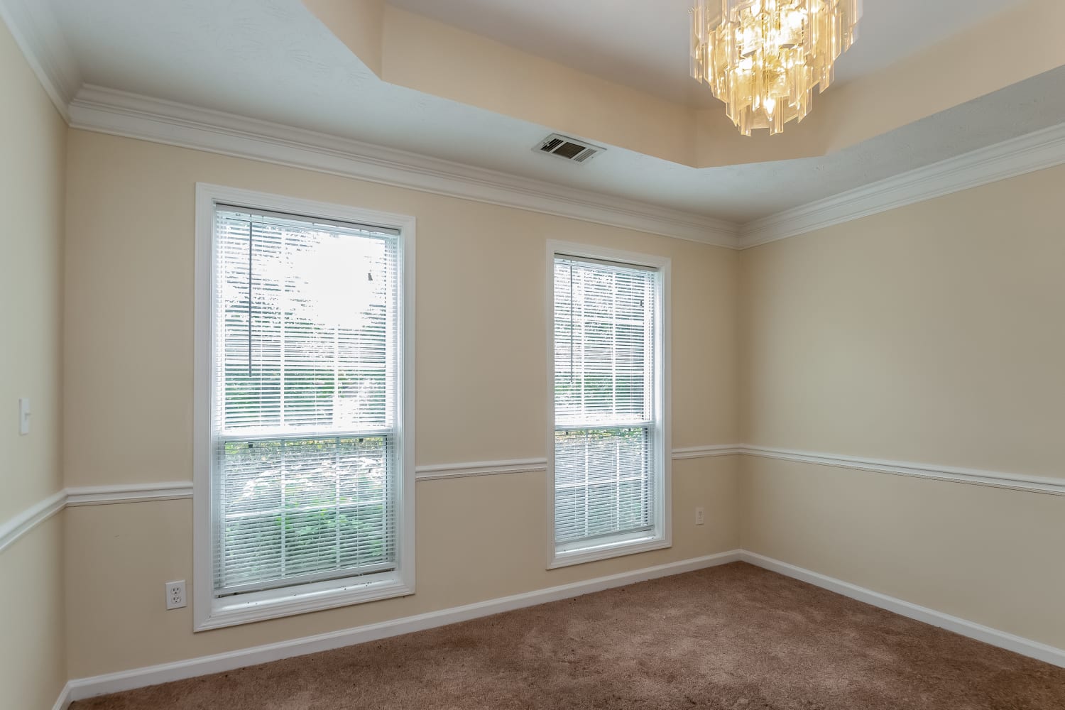 6810 Waters Edge Dr, Stone Mountain photo 4