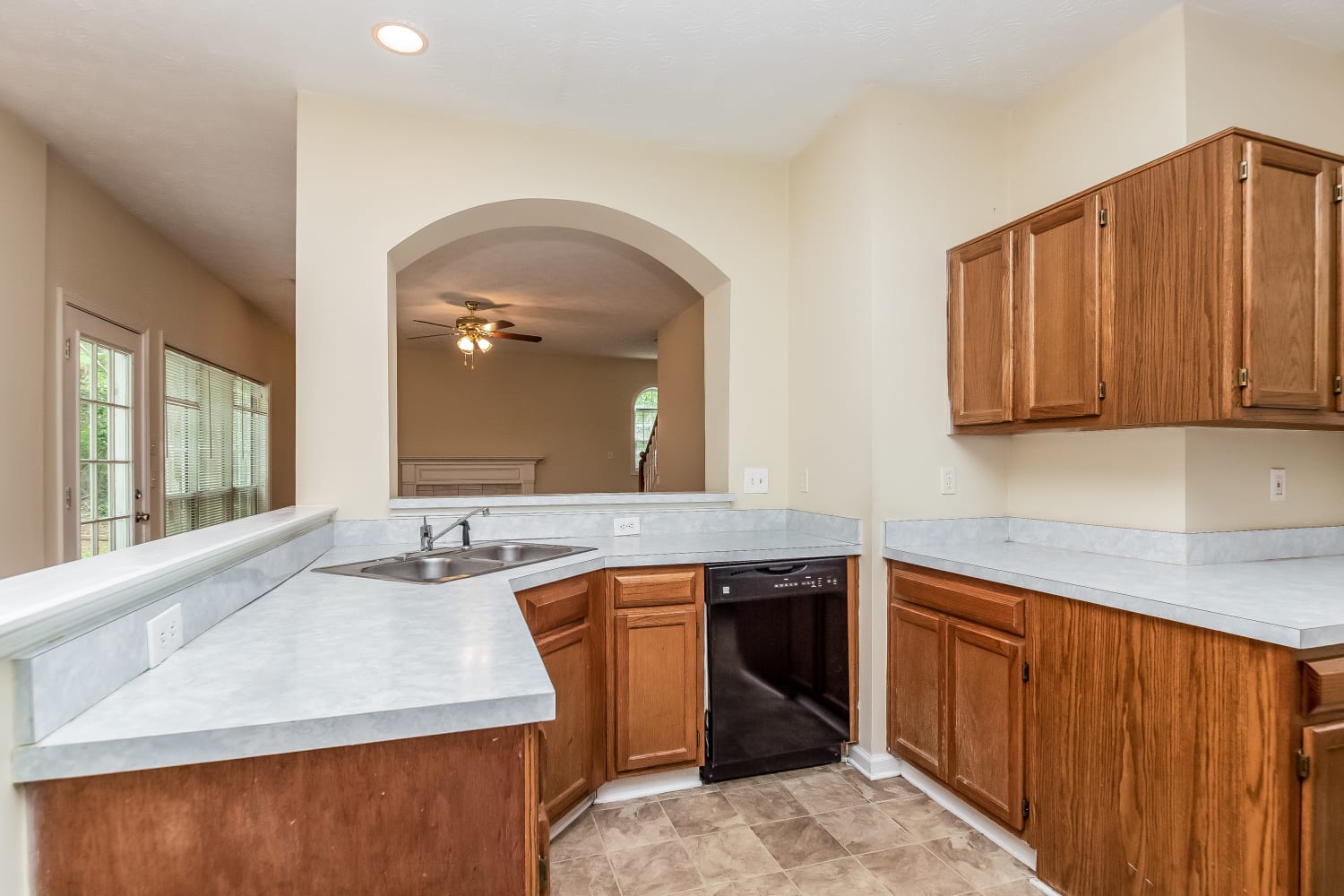 6810 Waters Edge Dr, Stone Mountain photo 7