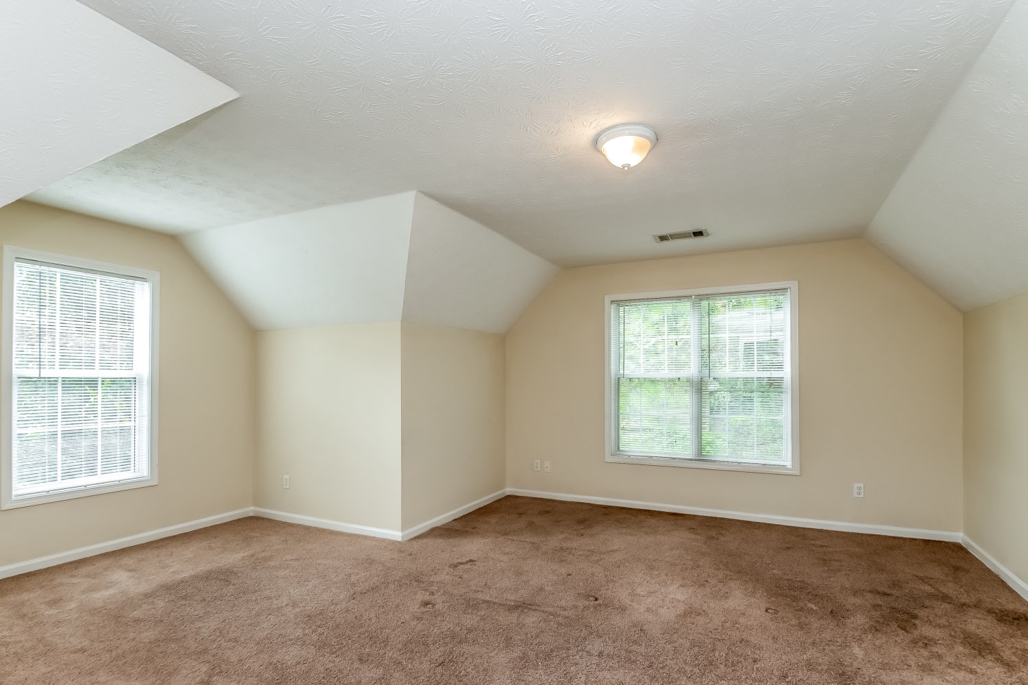 6810 Waters Edge Dr, Stone Mountain photo 10