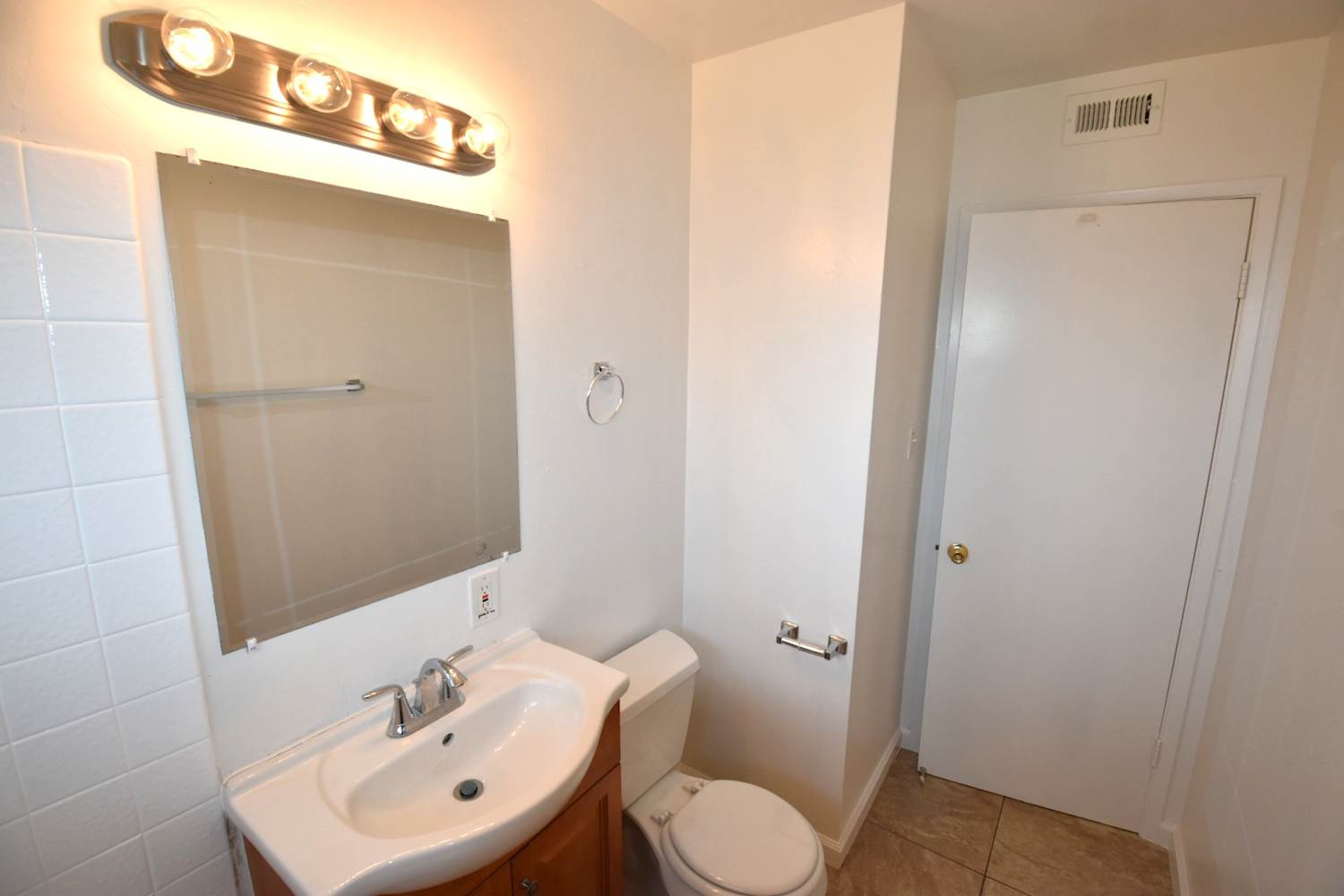 6813 Weddigen Way, North Highlands photo 7
