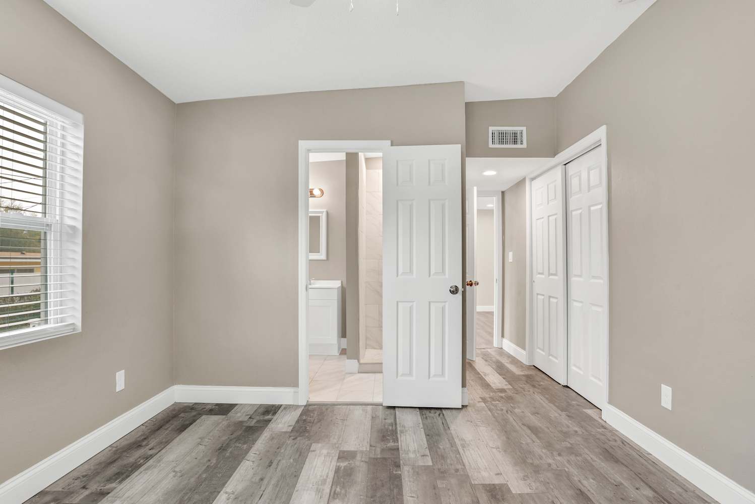 6825 Ambassador Dr, Orlando photo 11