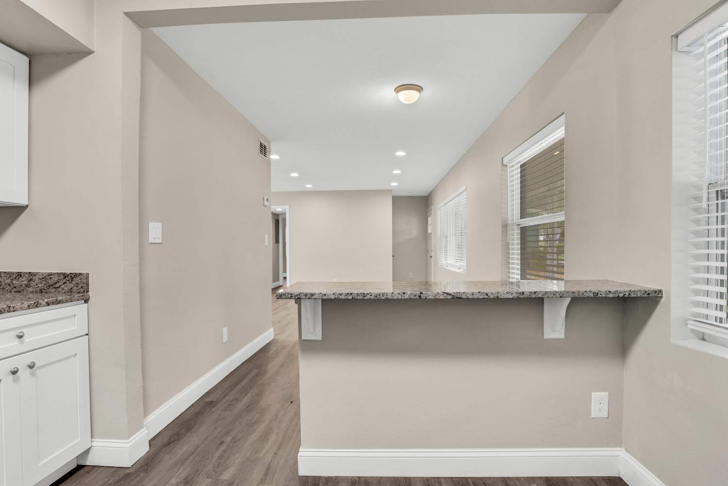6825 Ambassador Dr, Orlando photo 6