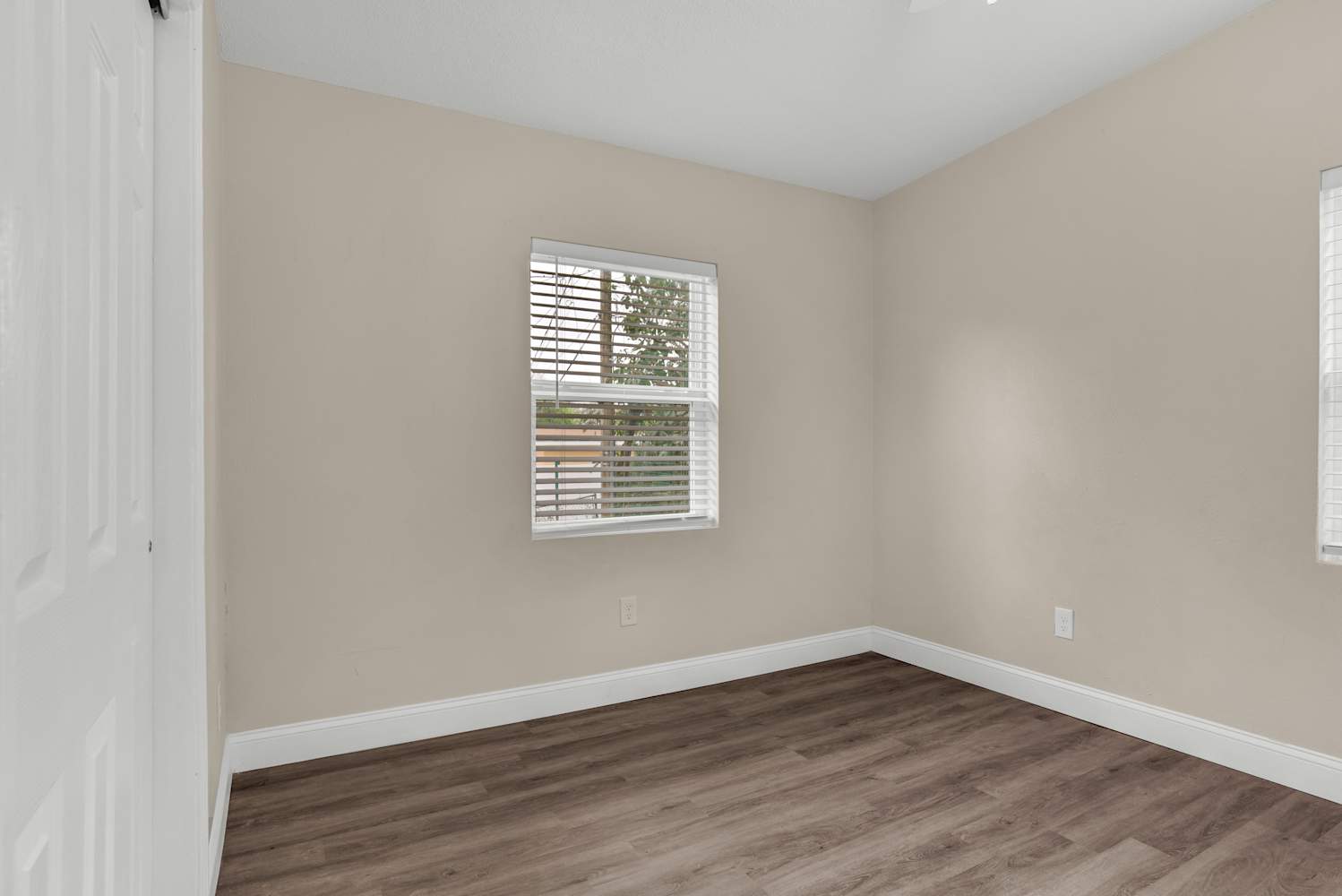 6825 Ambassador Dr, Orlando photo 12
